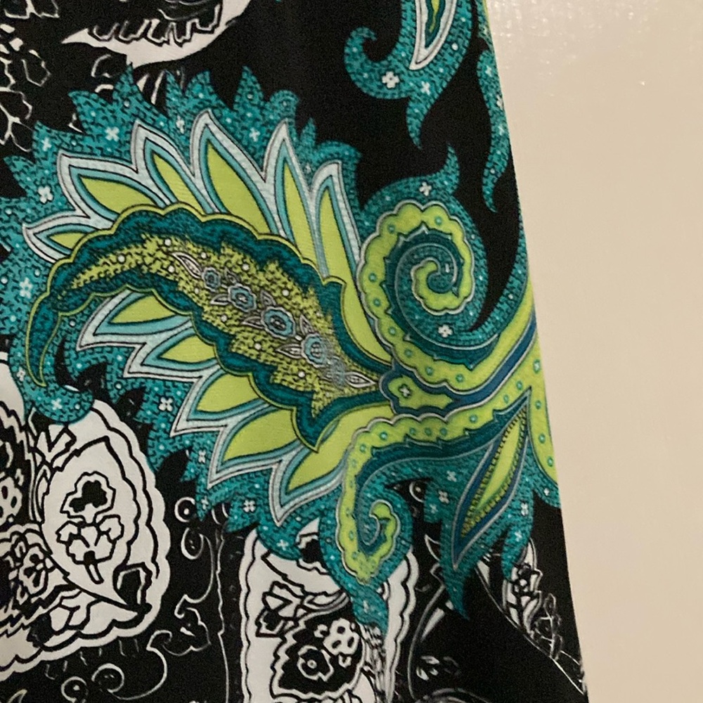 Dress Barn FLARED, SLEEVELESS, PAISLEY DRESS - Picture 6 of 11